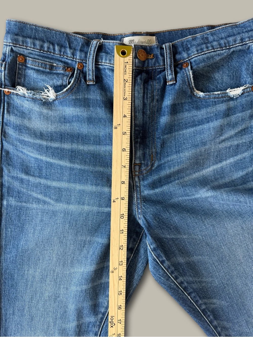 Madewell High Rise Slim Boyjean Size 28 Medium Wash Distressed Pocket Detail - Picture 8 of 9
